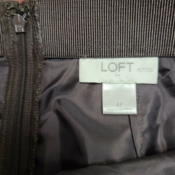 ANN TAYLOR LOFT Solid All Brown Lace Overlay Skirt Womens Size 4P 4 Petite - Picture 2 of 4